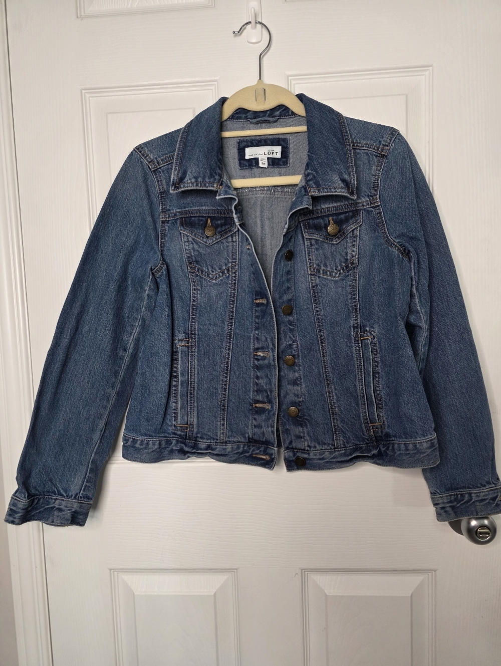 Loft Women's Jean Jacket small Size - Picture 3 of 16